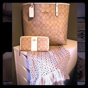 Reversible Coach Tote & matching wallet